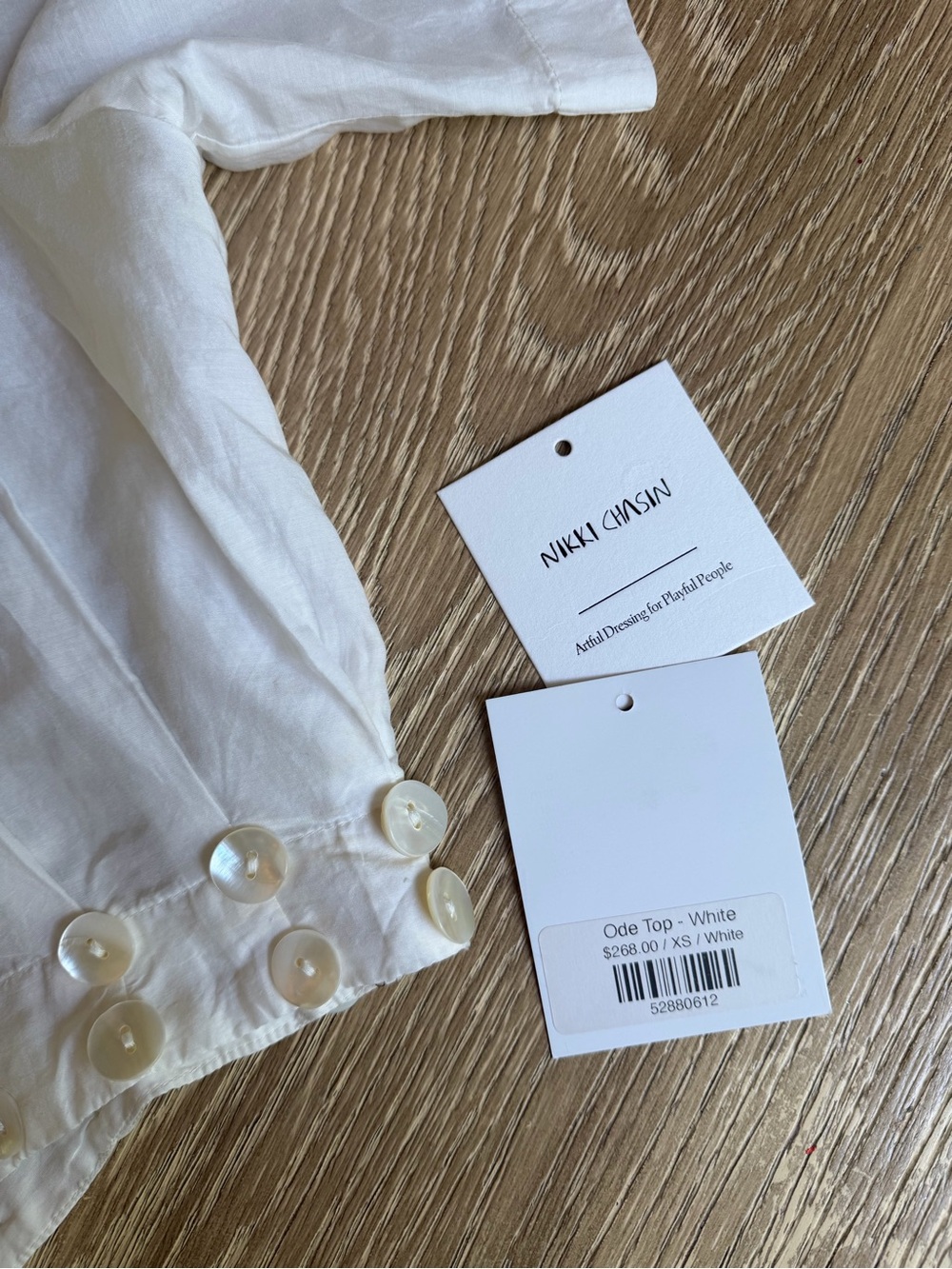 Nikki Chasin White Button-Trim Linen Crop Top - Picture 5 of 7